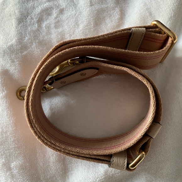 Coach Removable Strap - Picture 3 of 3